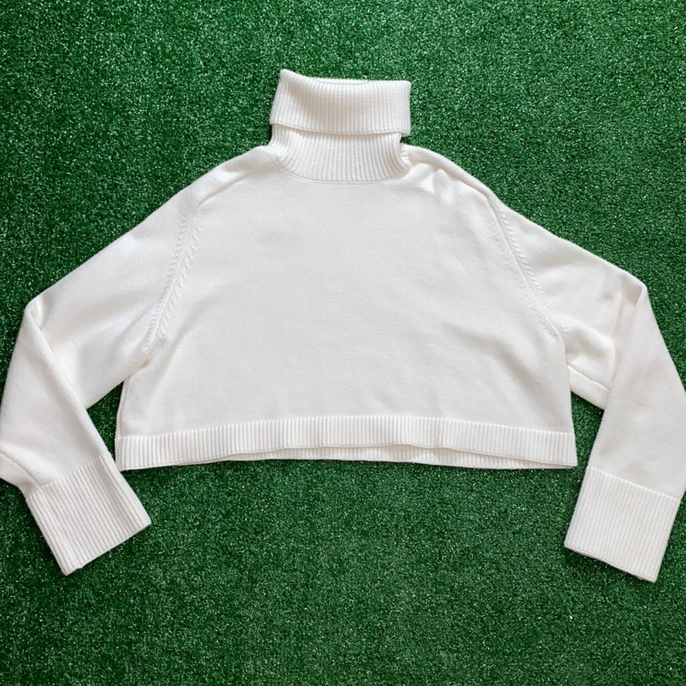 ZARA Cropped Turtleneck Sweater